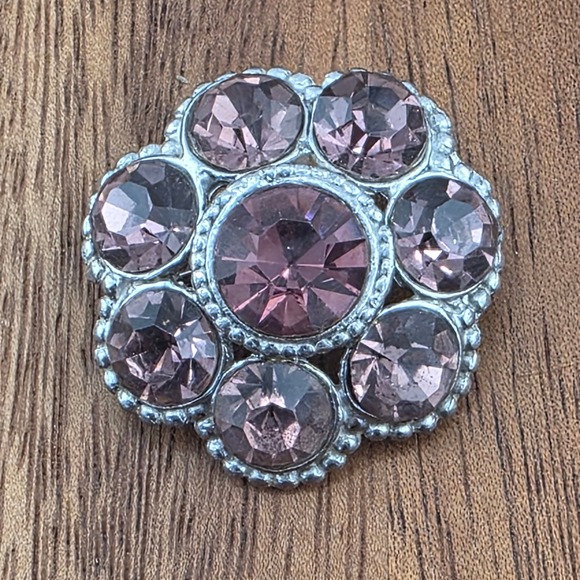 VTG Rhinestone Brooch Pin Flower Mauve Pink Crystal Silver Tone Floral Small - Picture 1 of 4